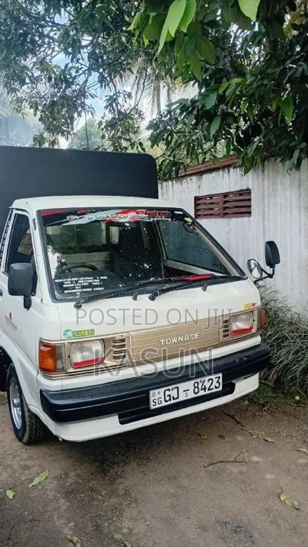 Toyota LiteAce 1996 Lorry (Used)