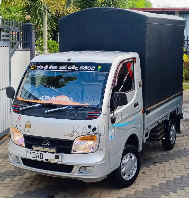 Tata Dimo Batta 2016 Lorry (Used)