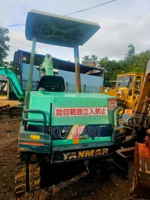 Yanmar B32 2015 Heavy-Duty (Used)
