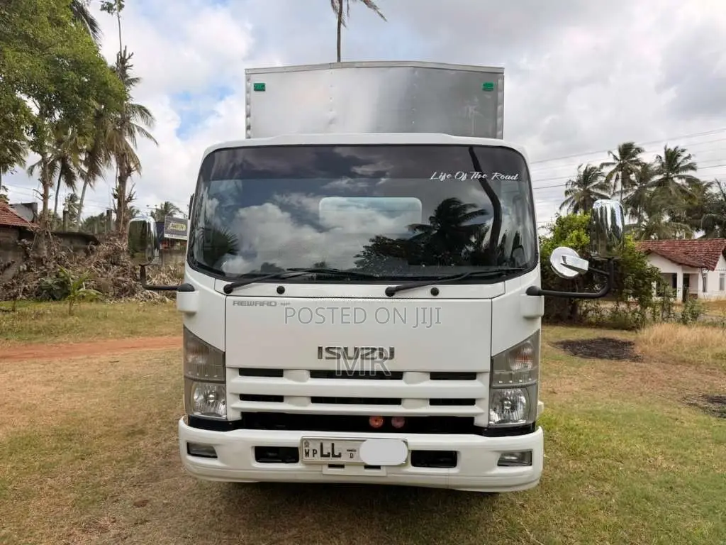 Isuzu NPR 2014 Lorry (Used)
