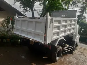Mitsubishi Fuso 2003 Lorry (Used)