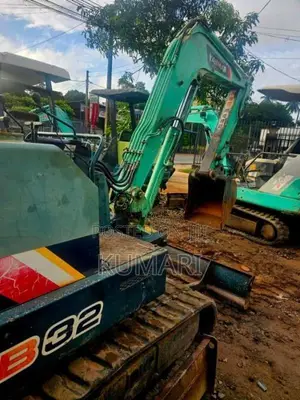 Yanmar B32 2015 Heavy-Duty (Used)