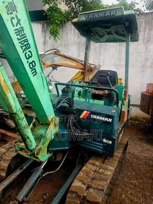 Yanmar B32 2015 Heavy-Duty (Used)