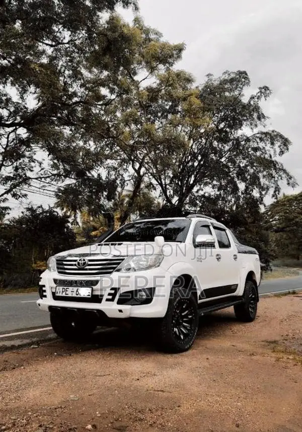 Toyota Hilux 2006 Pickup (Used)