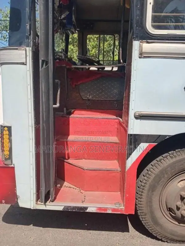 Ashok-Leyland Leyland 2003 Bus (Used)
