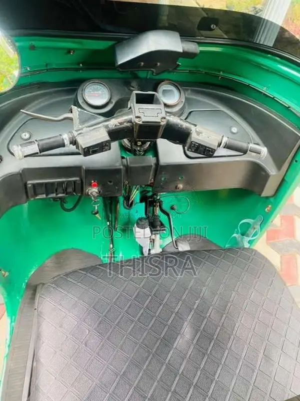 Bajaj RE 205 2012 Three Wheel (Used)