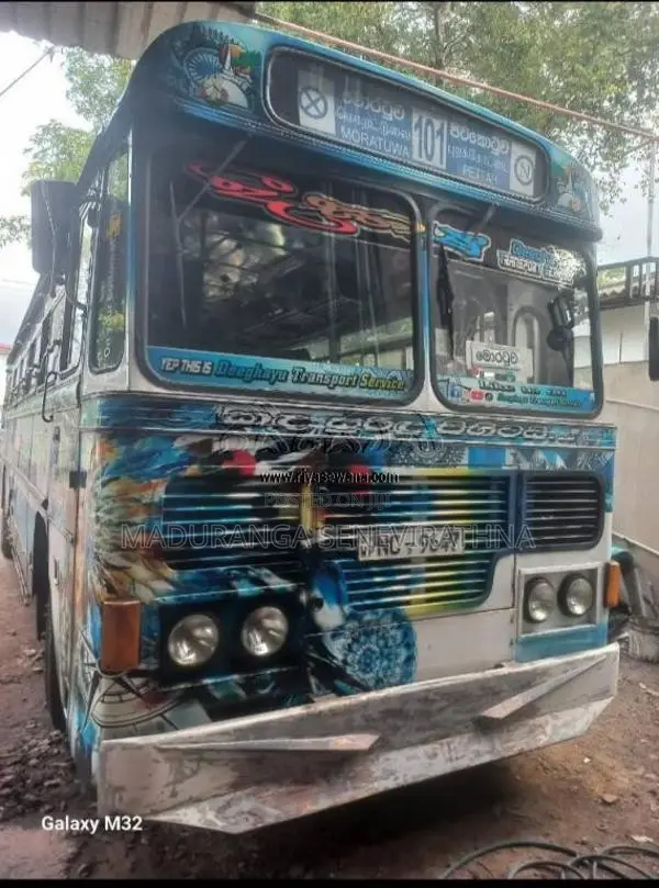 Ashok-Leyland Leyland 2006 Bus (Used)