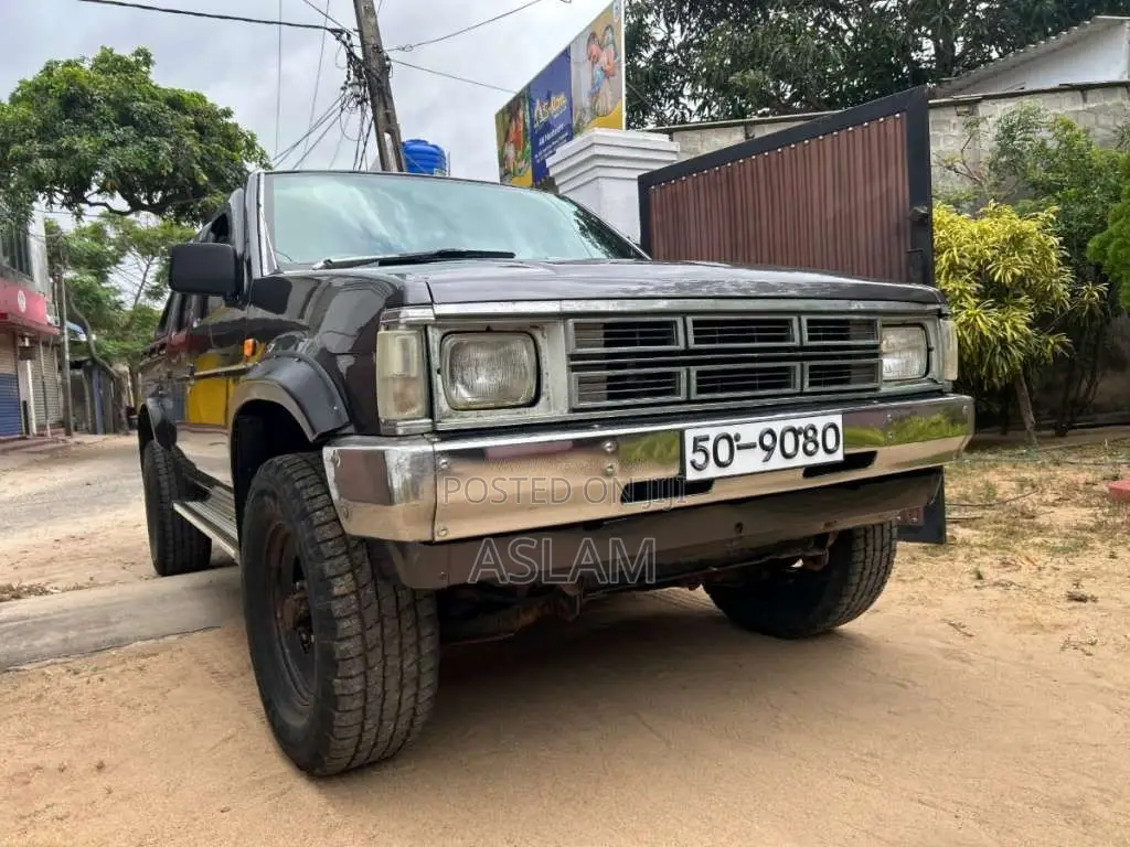 Nissan D-21 4X4 DOUBLE 1988 Pickup (Used)