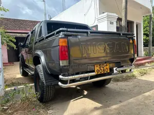 Nissan D-21 4X4 DOUBLE 1988 Pickup (Used)
