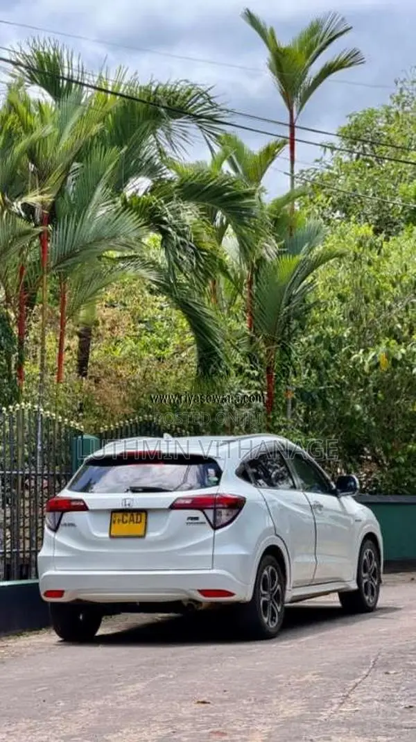 Honda Vezel 2015 SUV (Used)
