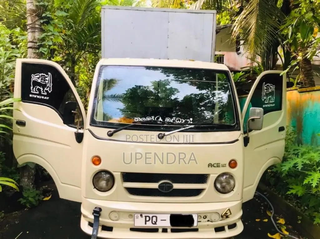 Tata Dimo Batta 2011 Lorry (Used)