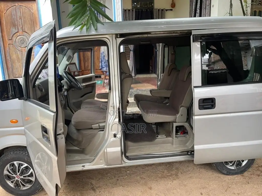 Suzuki Every 2014 Van (Used)