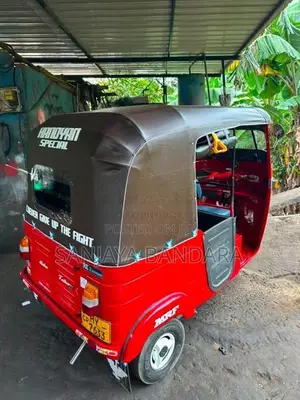 Bajaj RE 2 Stroke 2004 Three Wheel (Used)