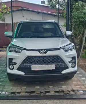 Toyota Raize 2025 SUV (Used)
