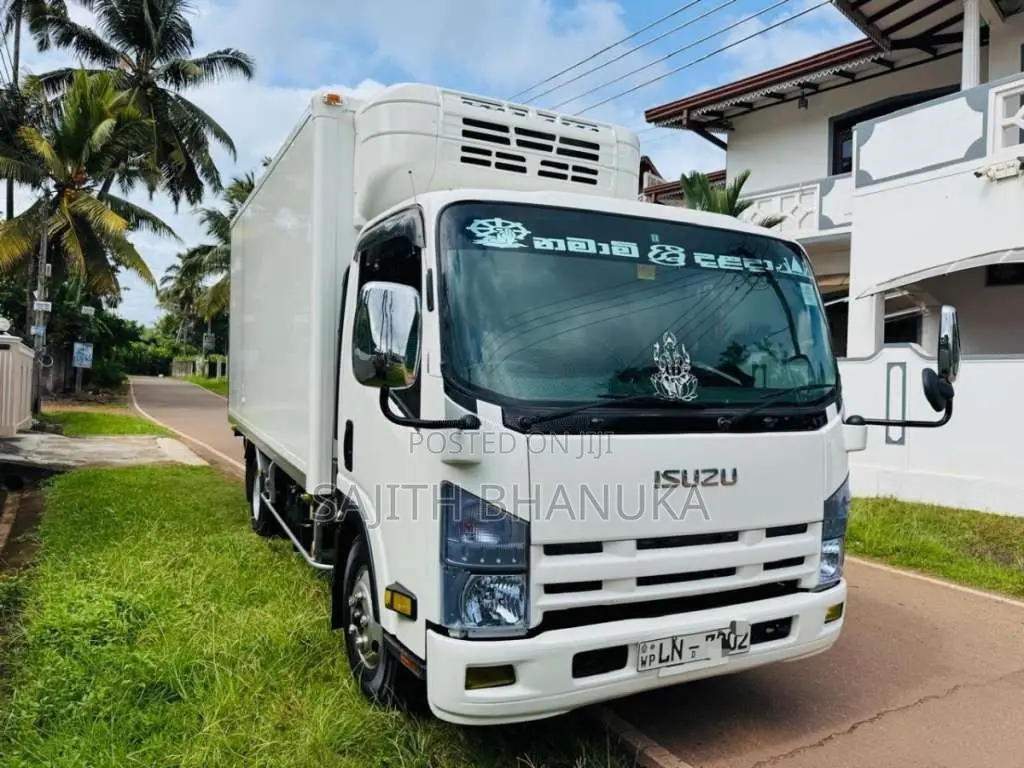 Isuzu Freezer 2014 Lorry (Used)