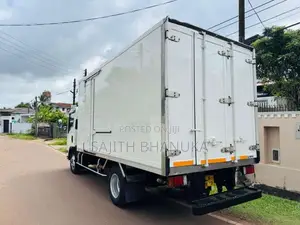 Isuzu Freezer 2014 Lorry (Used)