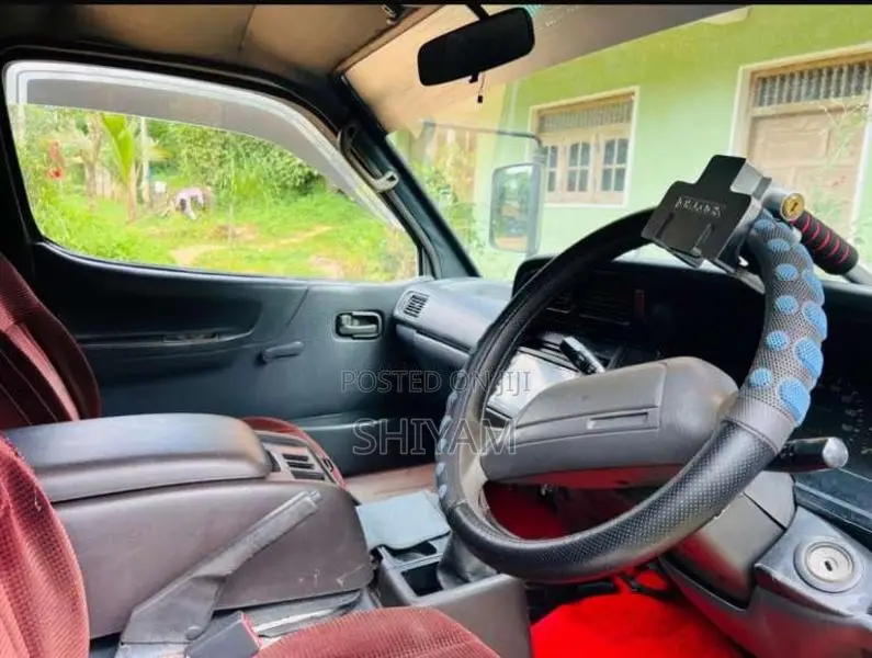 Toyota HIACE 1994 Van (Used)
