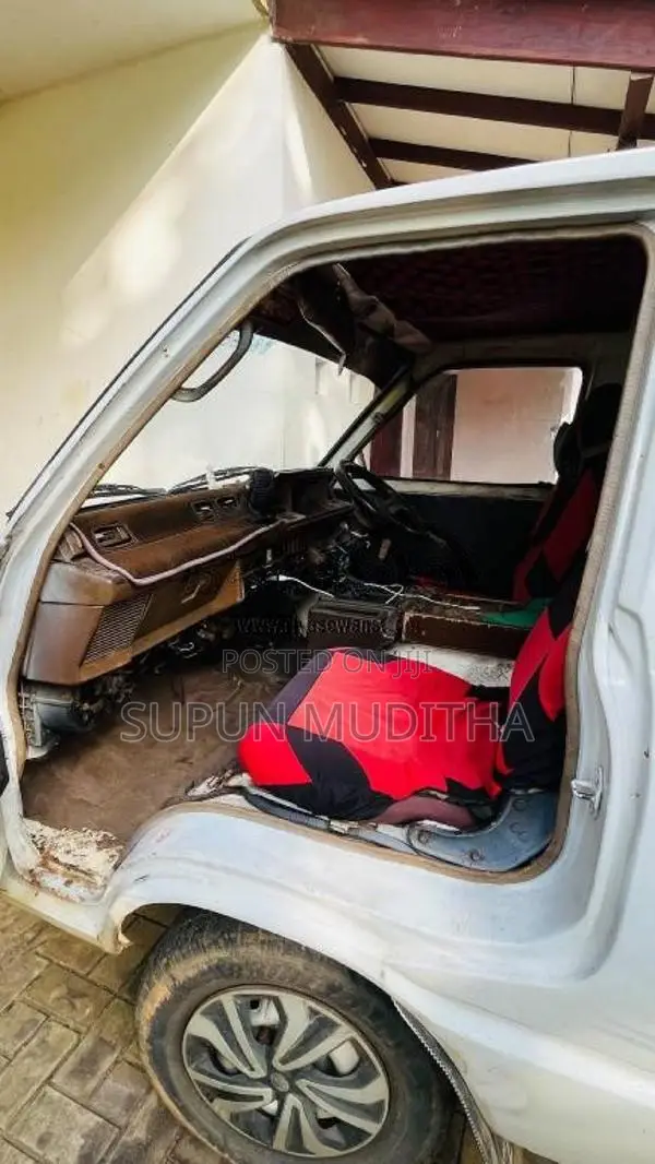 Toyota LiteAce 1985 Van (Used)