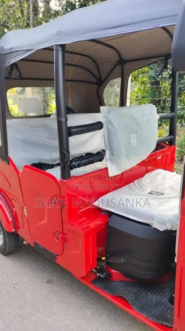 Bajaj 4 Stroke 2025 Three Wheel (Used)