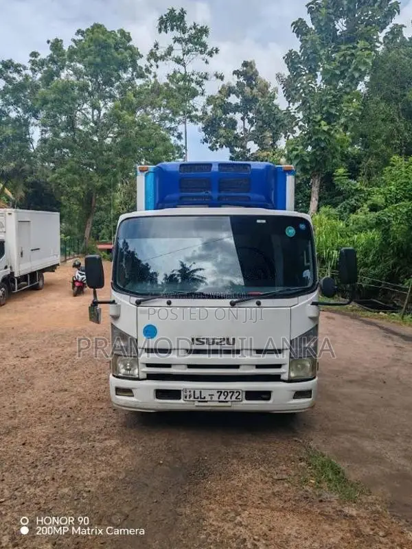 Isuzu Freezer 2007 Lorry (Used)
