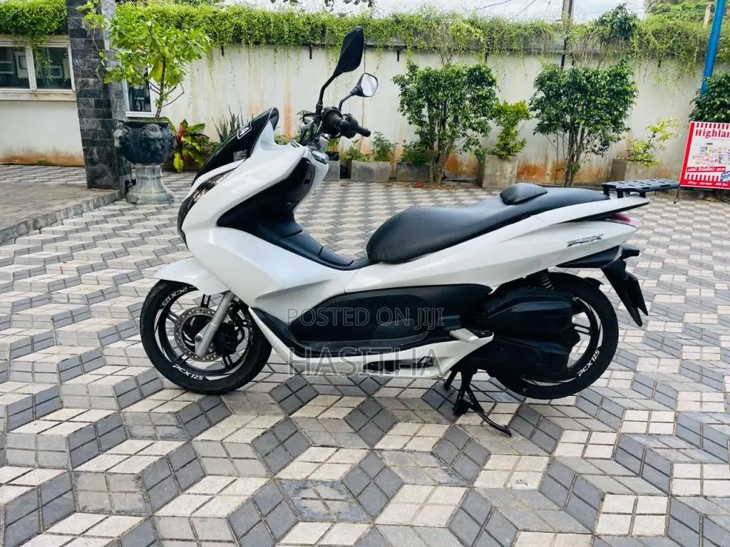 Honda PCX 2016 Motorbike (Used)