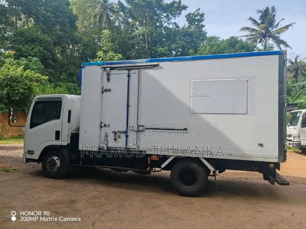 Isuzu Freezer 2007 Lorry (Used)