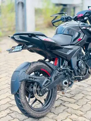 Bajaj Pulsar N160 2025 Motorbike (Used)