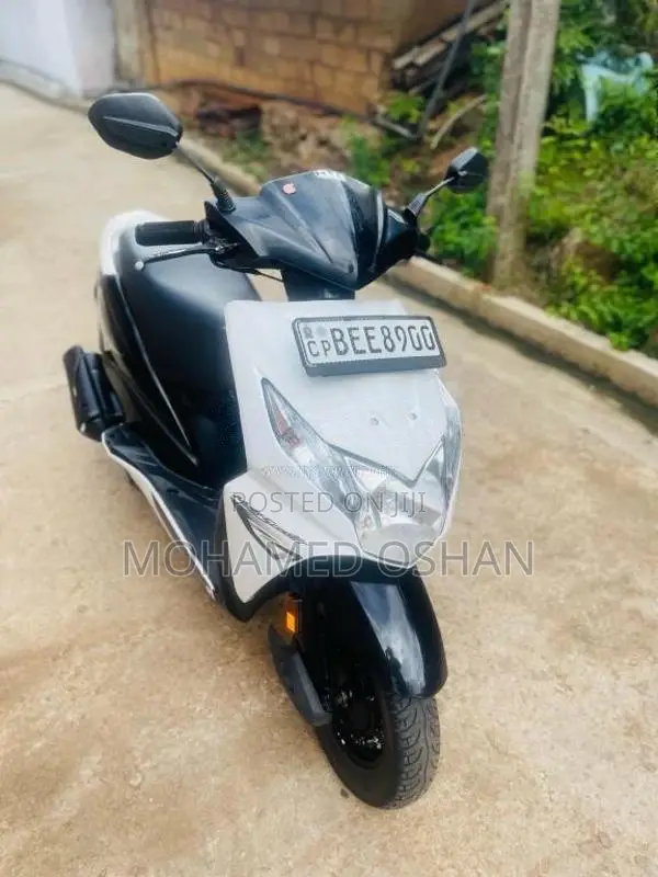 Honda Dio 2017 Motorbike (Used)