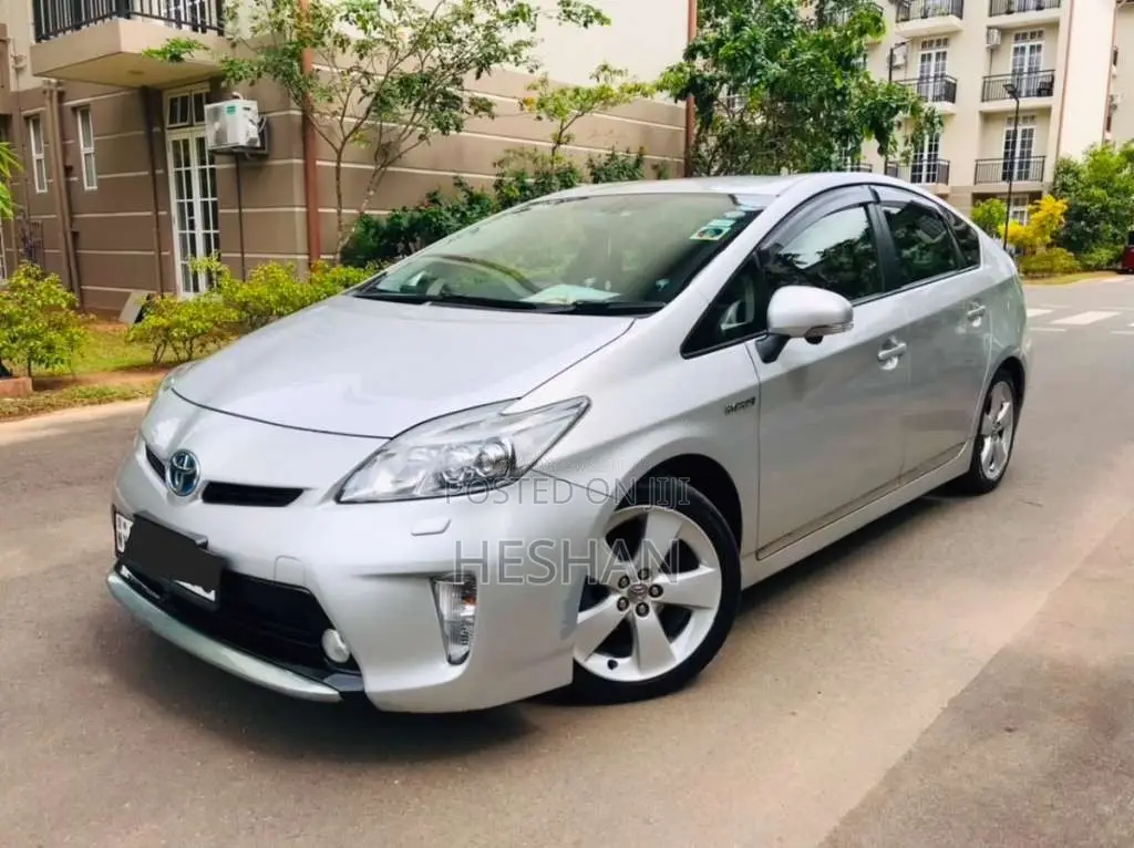 Toyota Prius 2013 Car (Used)