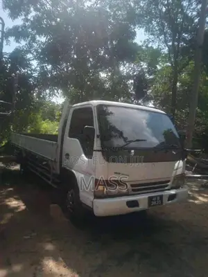 Isuzu ELF 1981 Lorry (Used)