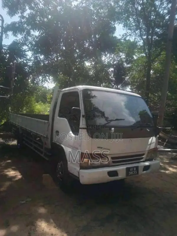 Isuzu ELF 1981 Lorry (Used)