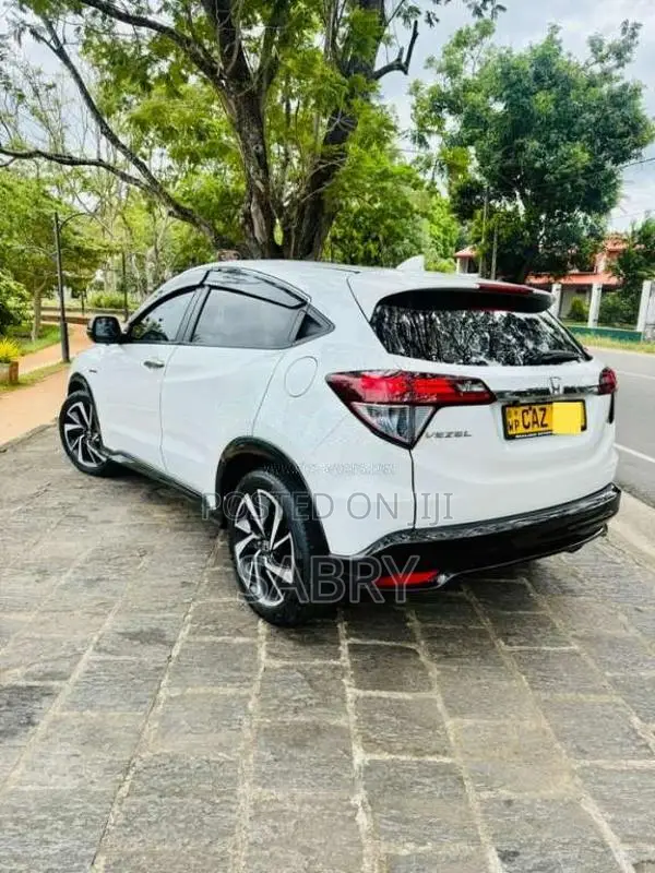Honda Vezel Rs Sensing 2018 SUV (Used)