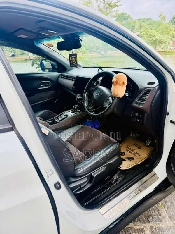 Honda Vezel Rs Sensing 2018 SUV (Used)
