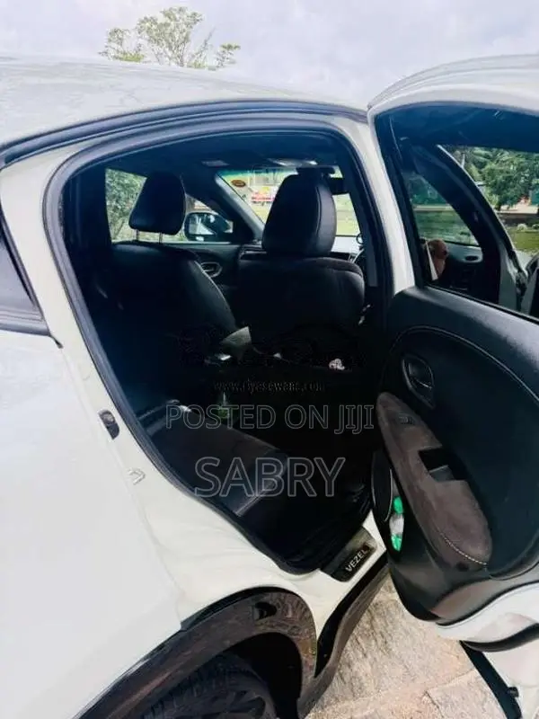 Honda Vezel Rs Sensing 2018 SUV (Used)