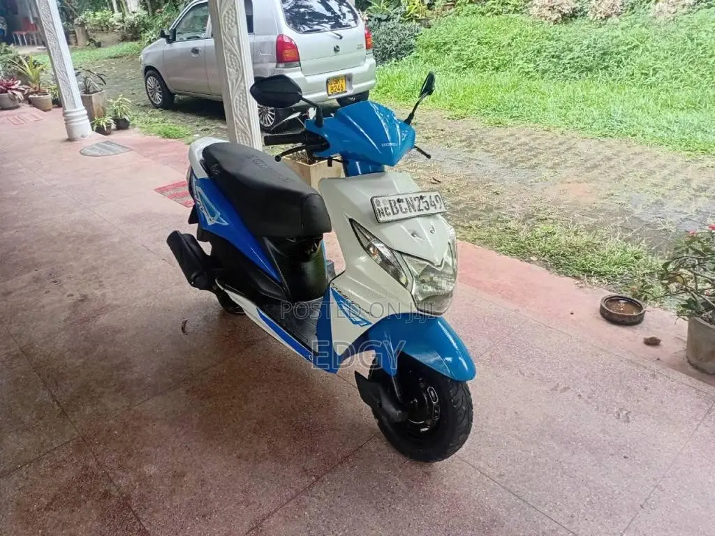 Honda Dio 2015 Motorbike (Used)