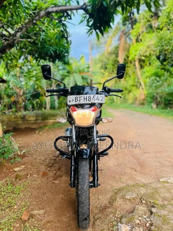 Bajaj V15 2016 Motorbike (Used)
