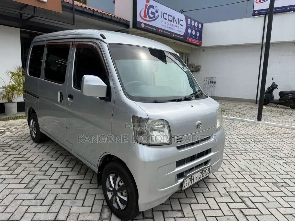 Daihatsu Hijet 2017 Van (Used)