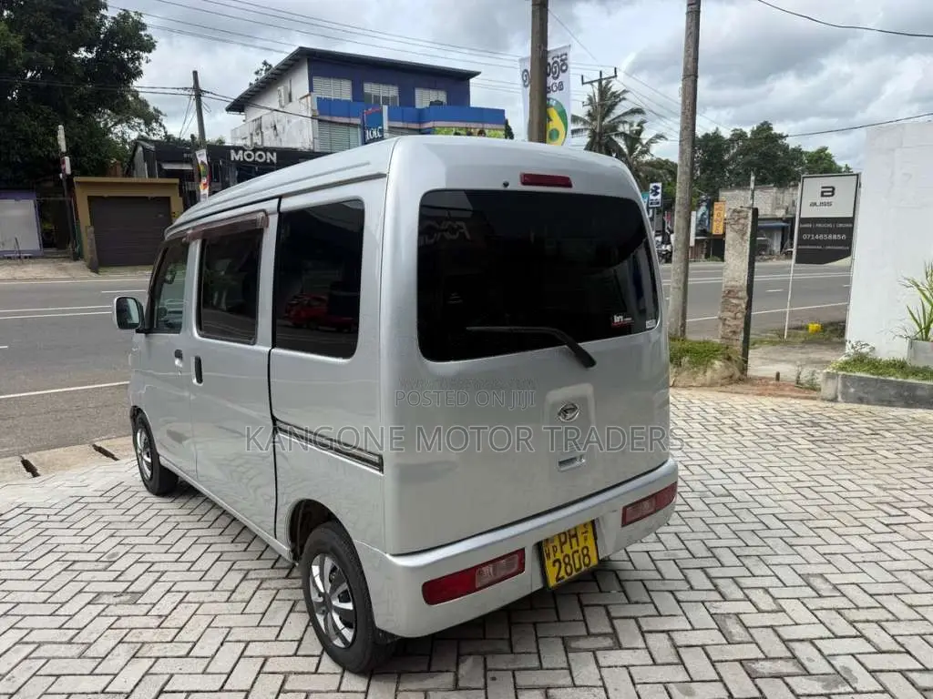 Daihatsu Hijet 2017 Van (Used)