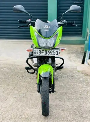 Demak Skyborn 2017 Motorbike (Used)