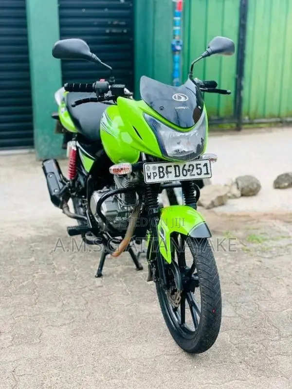 Demak Skyborn 2017 Motorbike (Used)