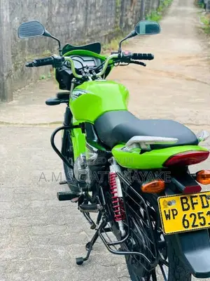 Demak Skyborn 2017 Motorbike (Used)