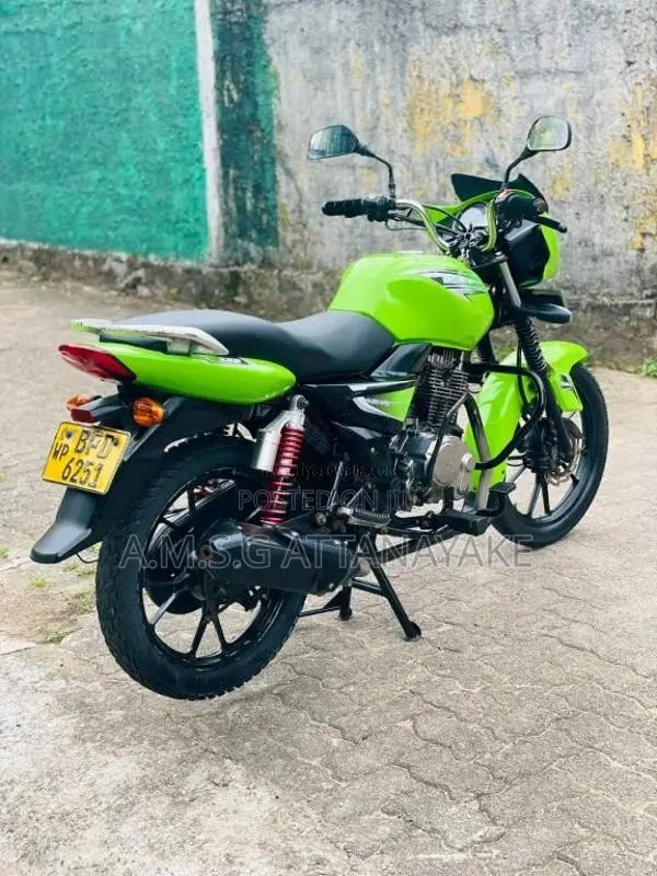 Demak Skyborn 2017 Motorbike (Used)