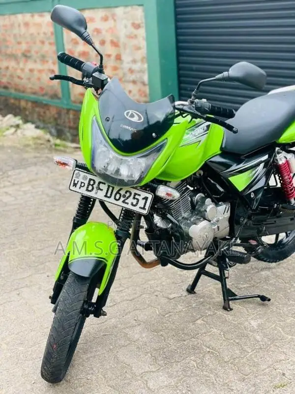 Demak Skyborn 2017 Motorbike (Used)