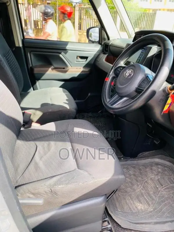 Toyota Roomy 2016 Car (Used)