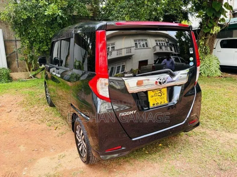 Toyota Roomy Custom G 2017