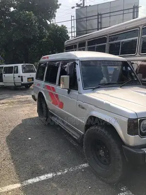 Mitsubishi Pajero 1988