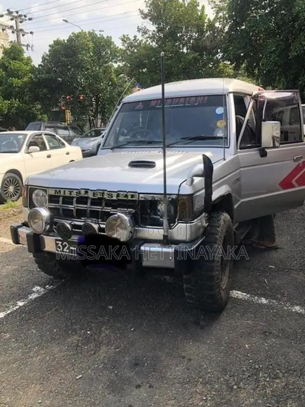 Mitsubishi Pajero 1988