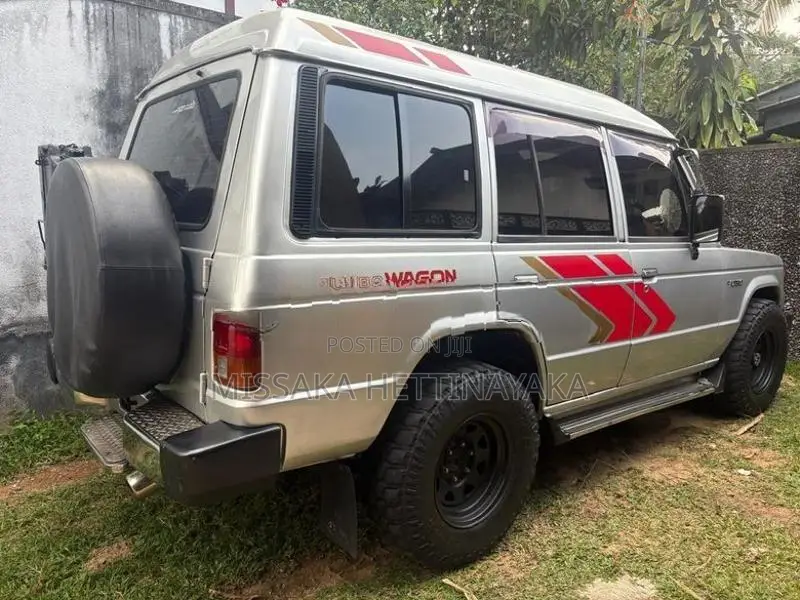 Mitsubishi Pajero 1988
