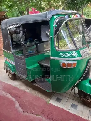 Bajaj RE 2010