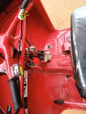 Bajaj RE 2002